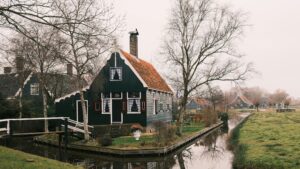 Oud huis kopen? Lees waar je op moet letten en voorkom onverwachte kosten, verborgen gebreken en dure fouten.